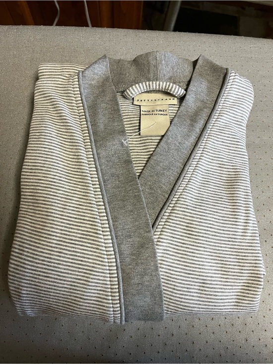 Pottery Barn Other - Pottery Barn 100% Organic Cotton Bath Robe XS/S NWOT